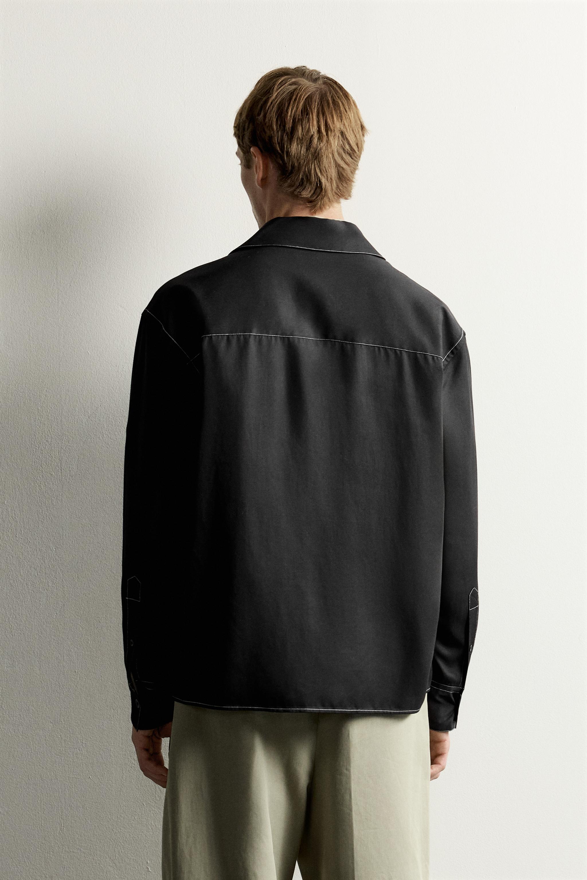 CHEMISE FLUIDE À SURPIQÛRES CONTRASTÉES